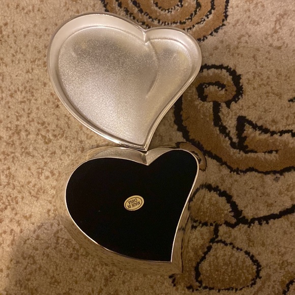 🛝 Sliding down 50% Heart shape jewelry box with lid - Picture 5 of 6